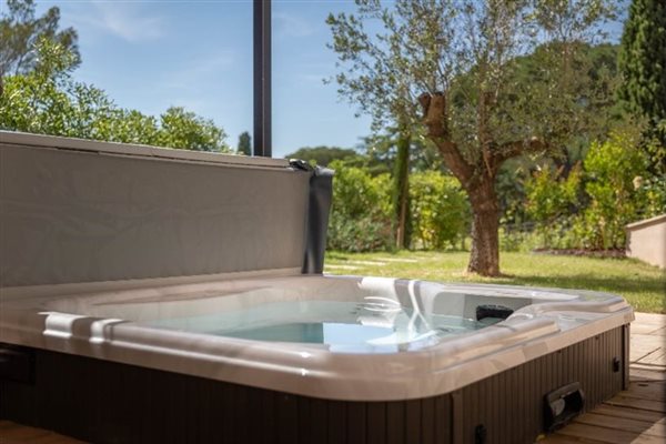 Le printemps à Pézenas : une escapade au cœur du sud de la France