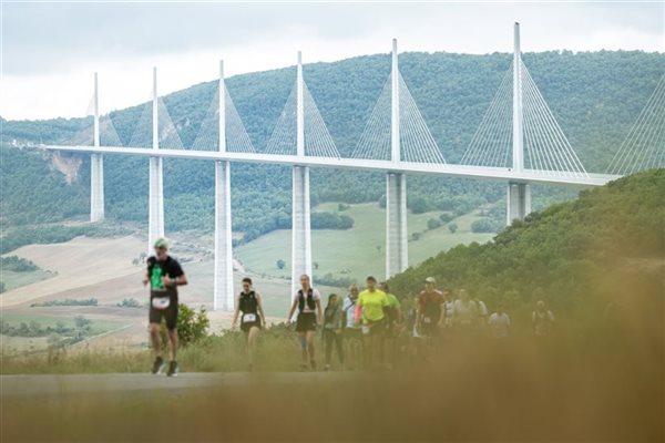 Course du Viaduc de Millau 2026 : prolongez votre défi sportif au Château du Parc à Pézenas