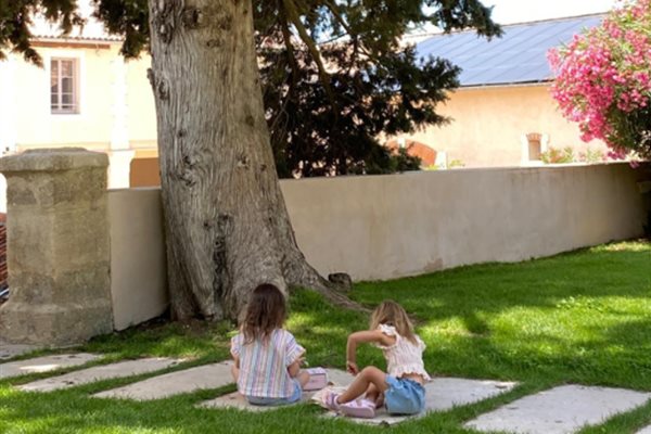 Séjour multi générationnel à Pézenas : des vacances pour toute la famille