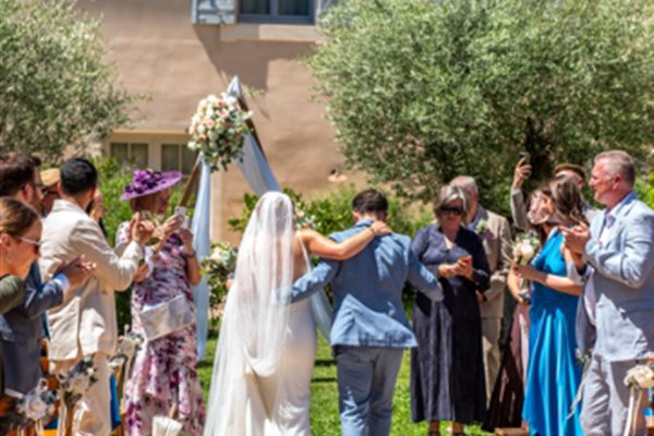 Quiet Wedding : pourquoi le mariage intime séduit de plus en plus de couples ?